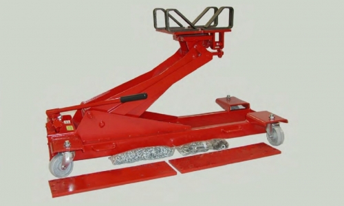 Upgrade Vehicles More Easily with a Dependable Hydraulic Transmission Jack